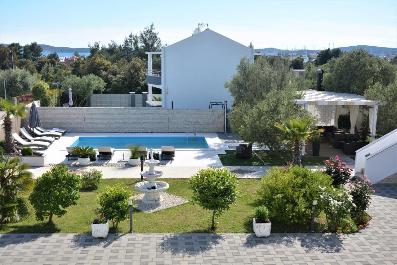 Apartmani Emili Sukošan Esterno foto
