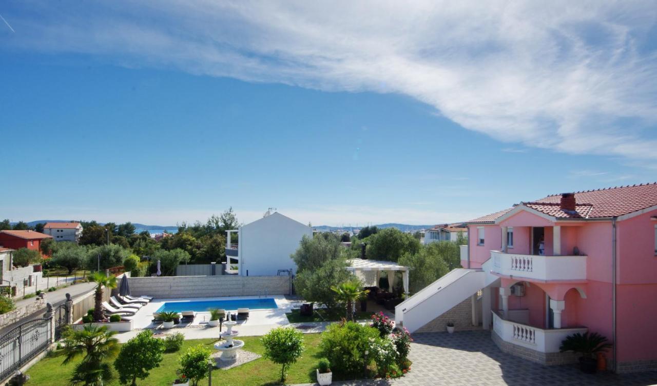 Apartmani Emili Sukošan Esterno foto