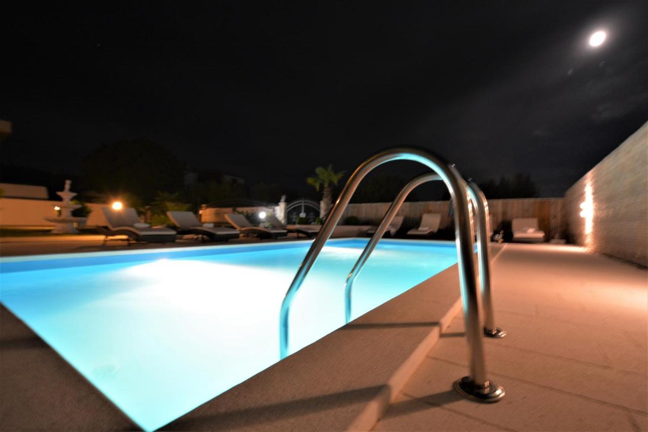 Apartmani Emili Sukošan Esterno foto