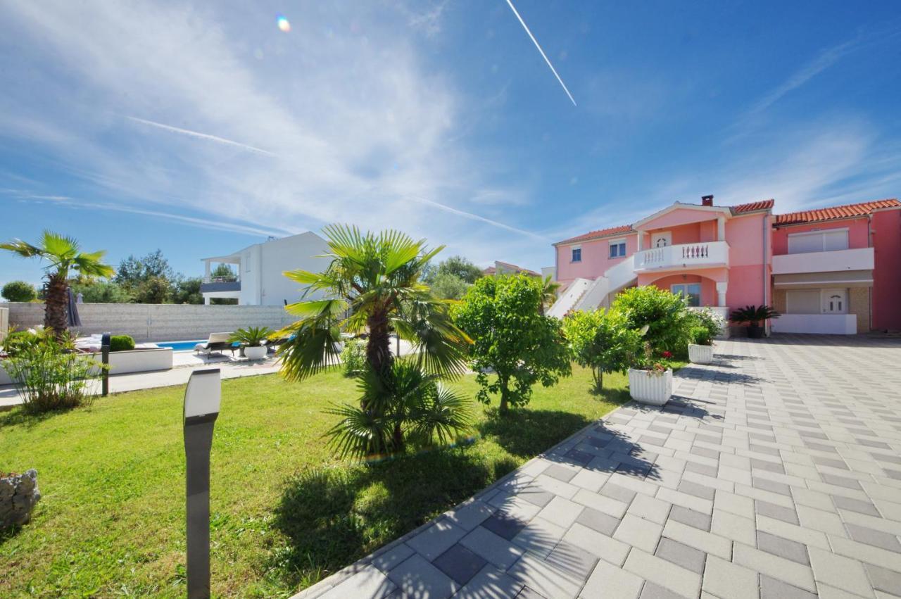 Apartmani Emili Sukošan Esterno foto