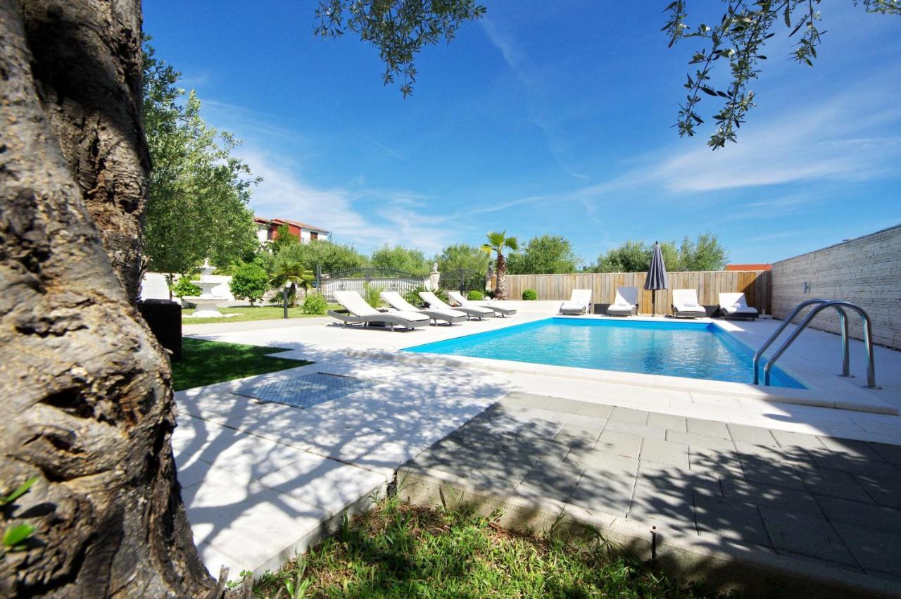 Apartmani Emili Sukošan Esterno foto