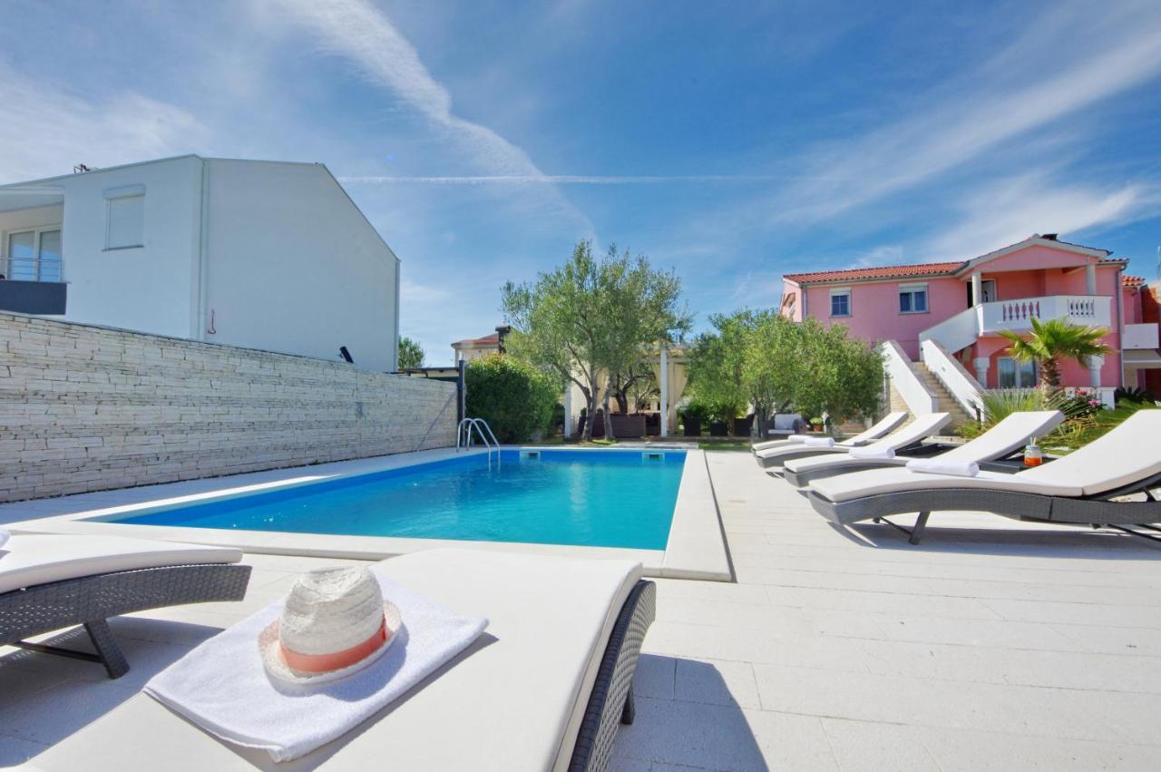 Apartmani Emili Sukošan Esterno foto